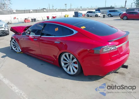 2016 Tesla Model S 90D/P100D/P85D/P90D z USA, uszkodzony, nr VIN 5YJSA1E4XGF142732